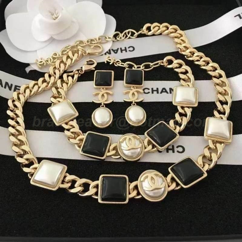 Chanel Sets 25